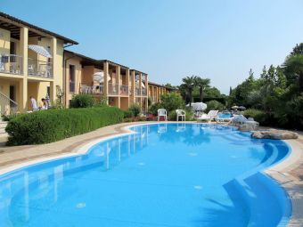 Apartments Ibisco mit Pool, Ferienanlage Bella Italia, Gardasee