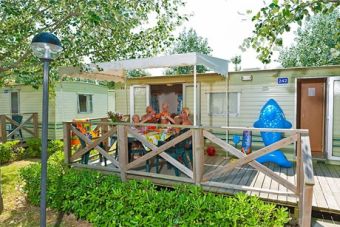 Adria: Mobilheim Bahamas auf Camping Barricata
