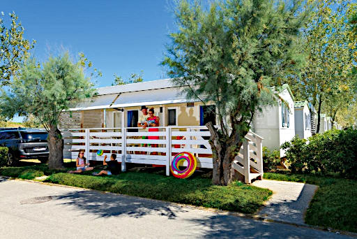 Mobilheim Comfort auf Camping Barricata an der Adria in Italien