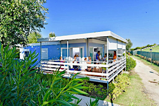 Mobilheim Executive auf Camping Barricata an der Adria in Italien