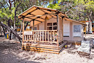 Adria, Camping Spina: Glamping-Safarizelt mit Bad