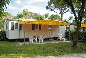 Adria: Mobilheim Shelbox auf Camping Waikiki