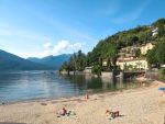 Luino - Strand am Lago Maggiore, Italien