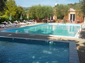 Ligurien, Imperia - Ferienwohnung Borgoverde Pool