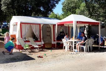 Lago Maggiore: Bungalowzelt auf Camping Isolino